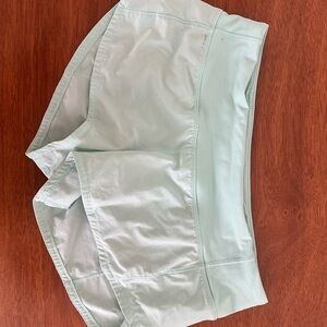 Lululemon Speed Up Low Rise Lined Shorts 2.5”